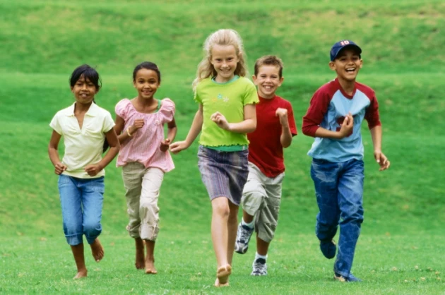 kids running kids running
